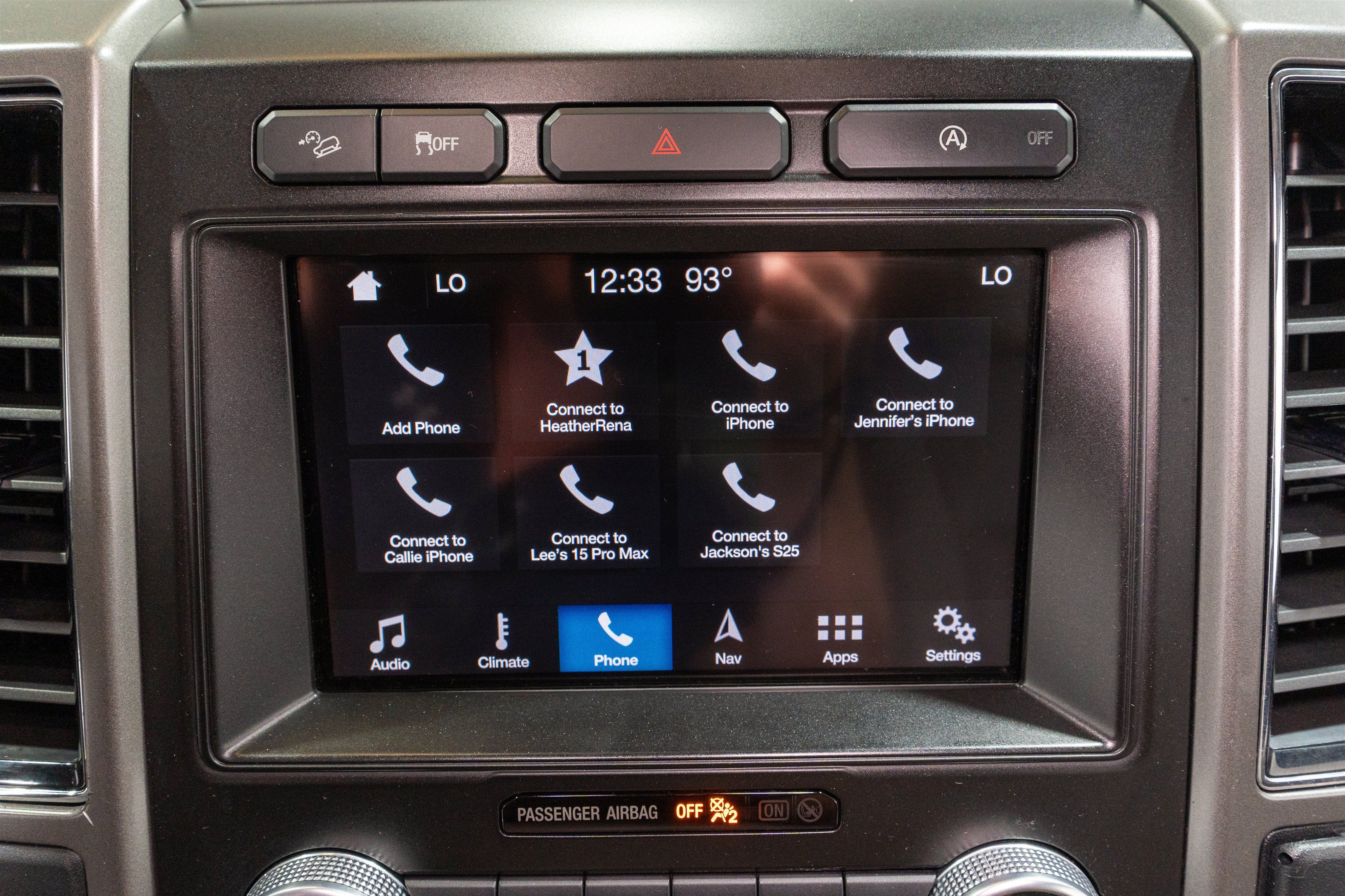 Used 2018 Ford Expedition Max XLT w/ Equipment Group 202A AWD/4WD image 19