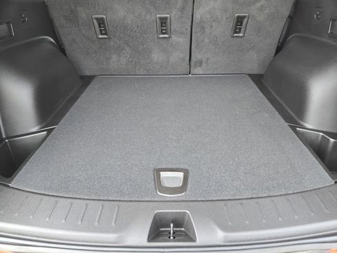 Used 2024 Chevrolet Blazer LT FWD image 31