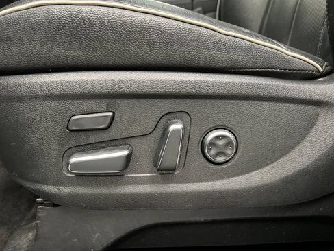 Used 2024 Hyundai Palisade Limited AWD/4WD image 13