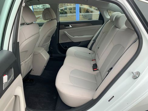 Used 2017 Hyundai Sonata Sport w/ Cargo Package image 24
