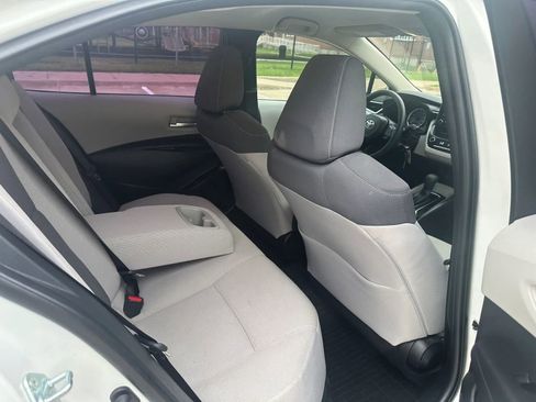 Used 2020 Toyota Corolla LE FWD image 23
