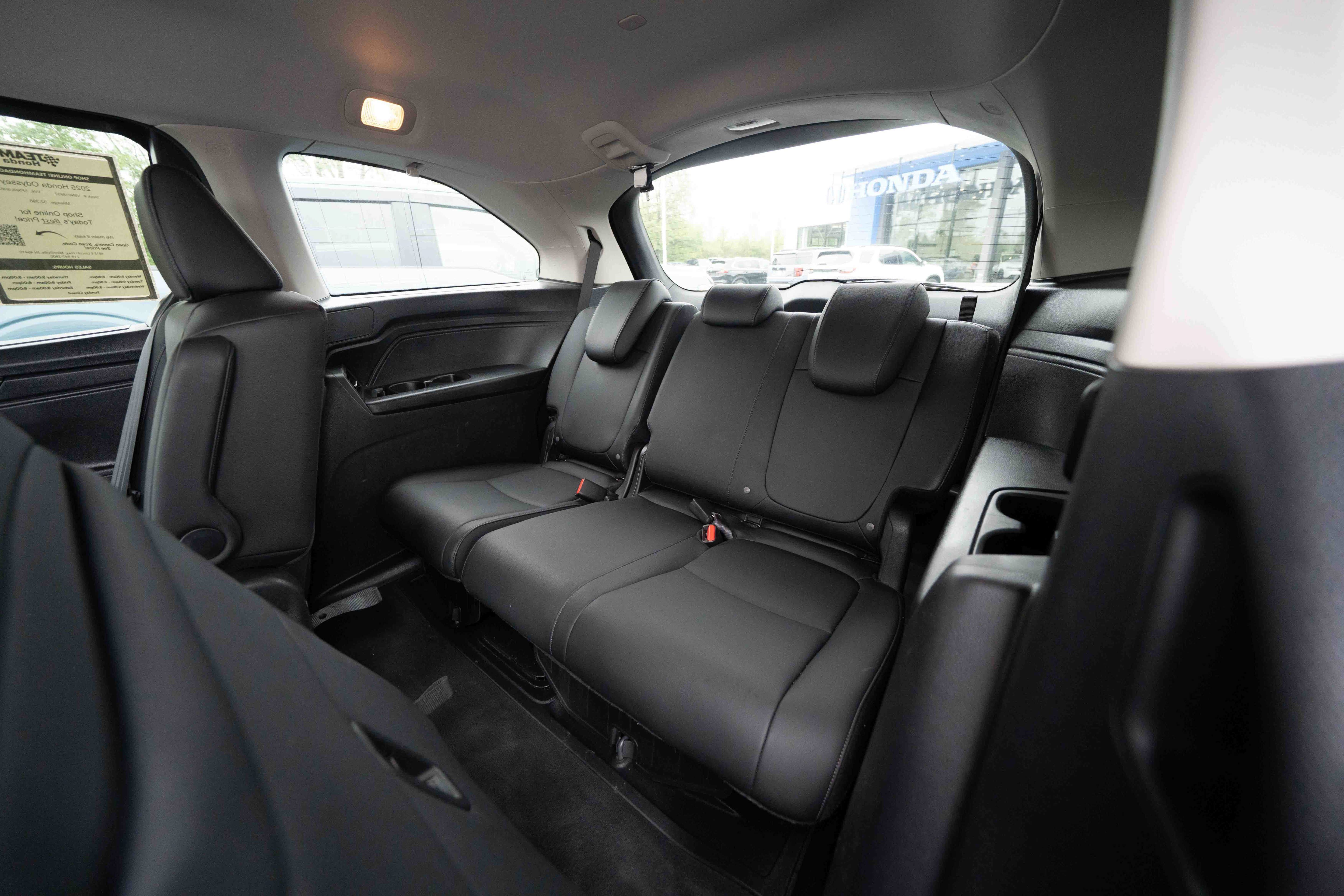 Used 2025 Honda Odyssey EX-L image 24