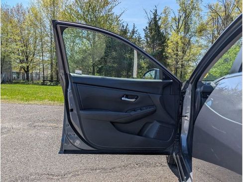 Used 2023 Nissan Sentra SV FWD image 10