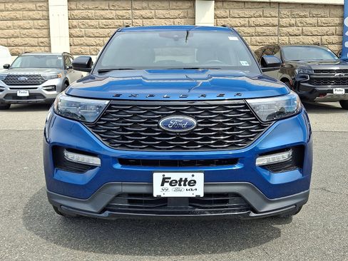 Used 2023 Ford Explorer ST-Line w/ Class IV Trailer Tow Package AWD/4WD image 2