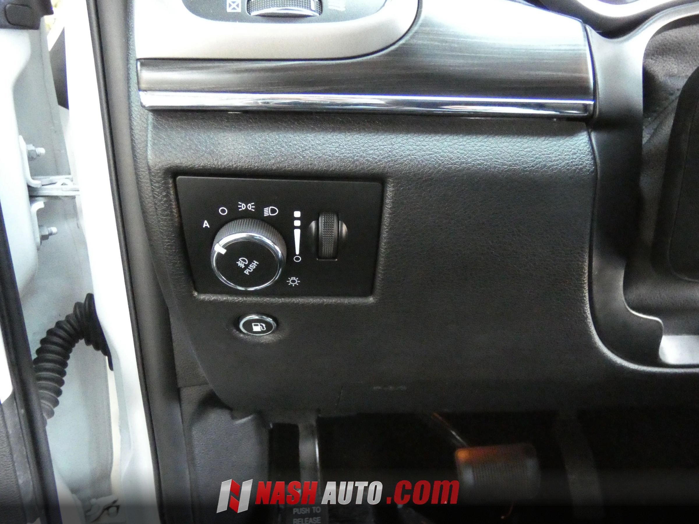 Used 2019 Jeep Grand Cherokee Limited w/ Luxury Group II AWD/4WD image 67