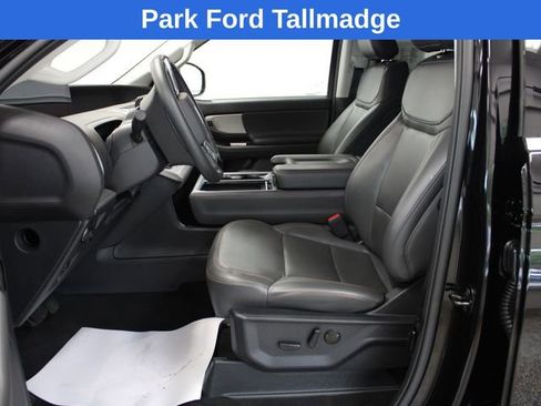 Used 2025 Ford Expedition Max Active AWD/4WD image 14