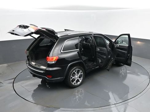 Used 2019 Jeep Grand Cherokee Limited w/ Trailer Tow Group IV AWD/4WD image 28