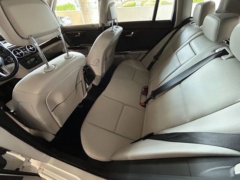 Used 2014 Mercedes-Benz GLK 350 2WD w/ Appearance Package image 14