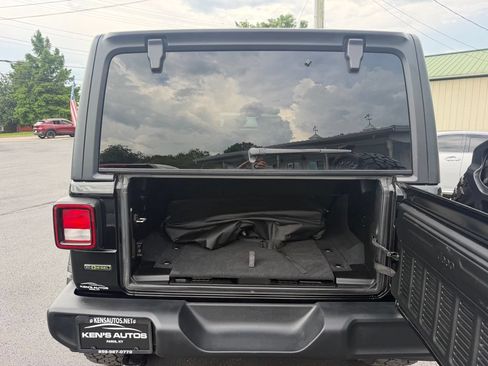 Used 2022 Jeep Wrangler Unlimited Sport AWD/4WD image 30
