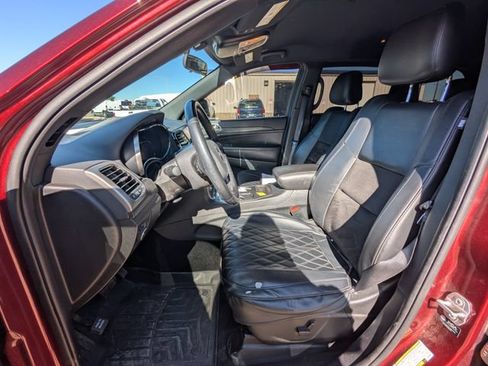 Used 2021 Jeep Grand Cherokee Laredo X AWD/4WD image 7
