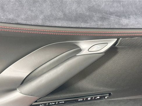 Used 2025 Ferrari SF90 Spider AWD/4WD image 18