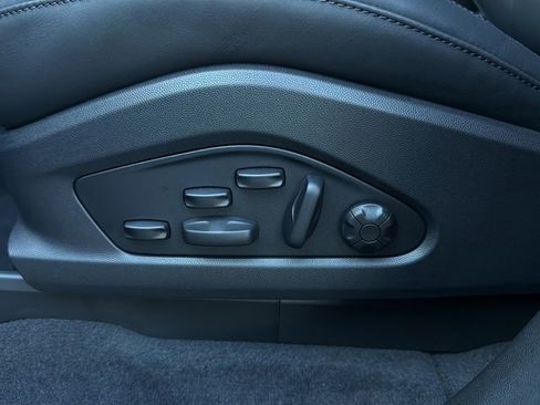 New 2026 Porsche Macan 4 Electric image 7