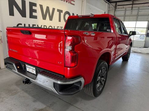 Used 2024 Chevrolet Silverado 1500 LT AWD/4WD image 31