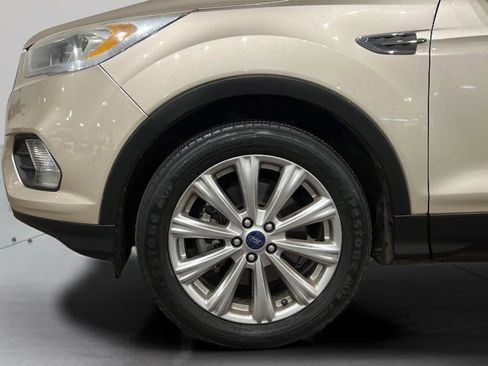Used 2017 Ford Escape Titanium image 36