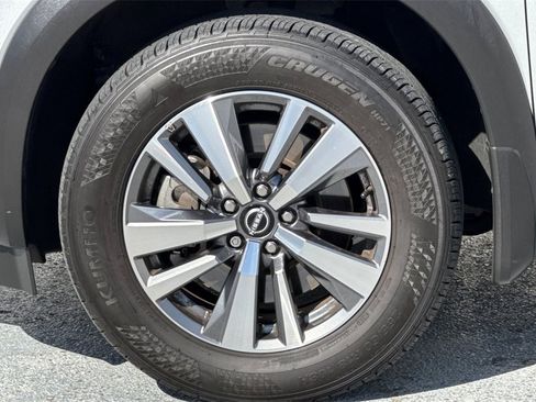 Certified 2024 Nissan Pathfinder SL image 29