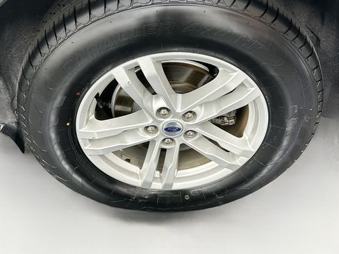Used 2022 Ford Explorer XLT RWD image 11