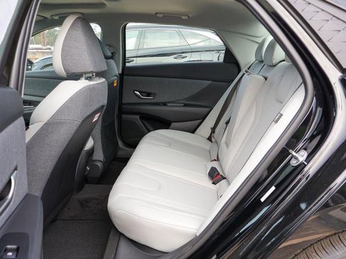 New 2026 Hyundai Elantra Limited image 9