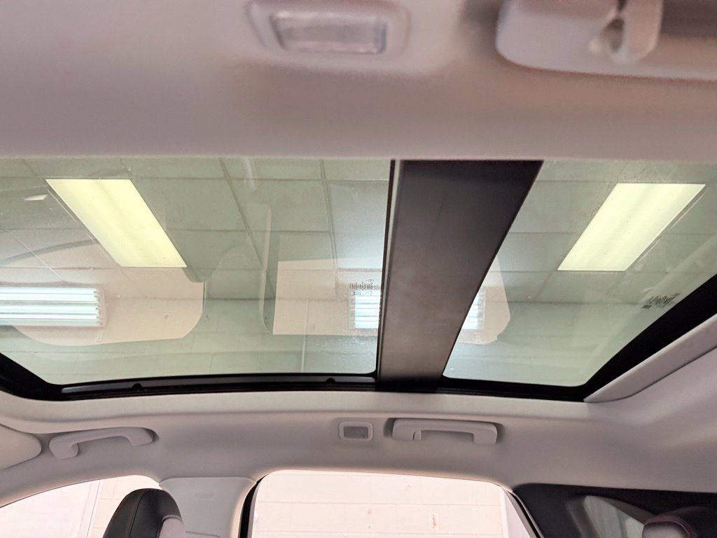 Used 2022 Ford Escape SEL w/ SEL Stealth AWD Package image 23