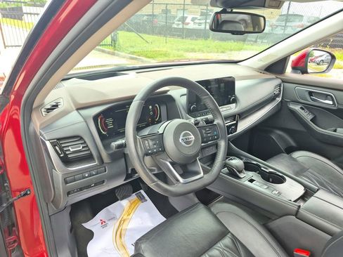 Used 2021 Nissan Rogue Platinum FWD image 9