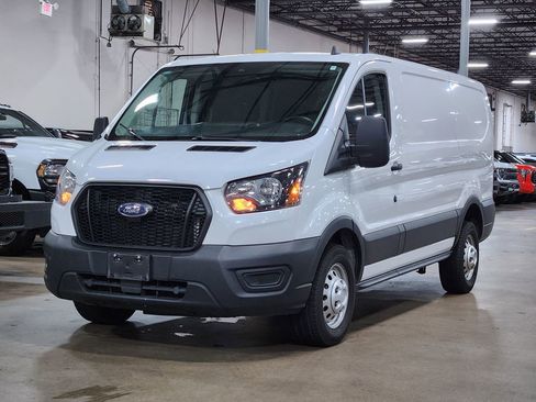 Used 2024 Ford Transit 150 Low Roof AWD image 4