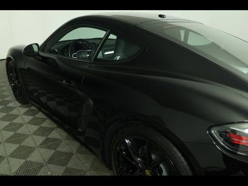 Used 2025 Porsche 718 Cayman RWD image 15