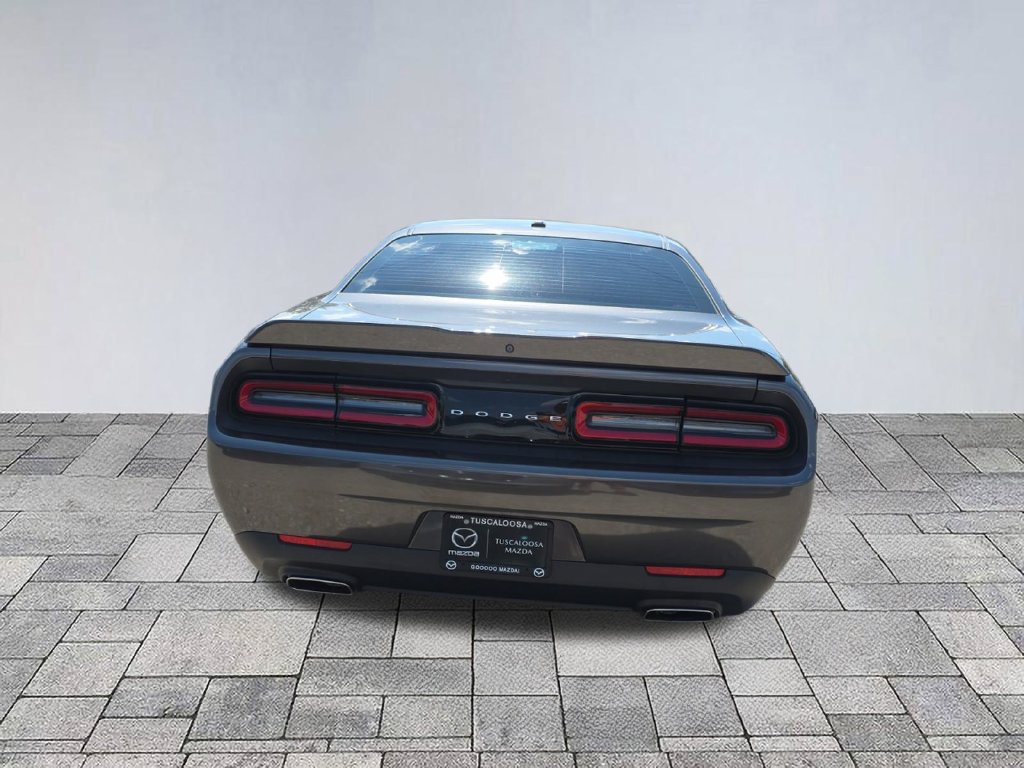 Used 2019 Dodge Challenger SXT RWD image 6