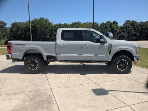 New 2026 Ford F250 Lariat w/ Tremor Off-Road Package AWD/4WD image 2