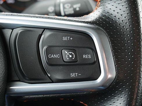 Used 2023 Jeep Gladiator Mojave image 30