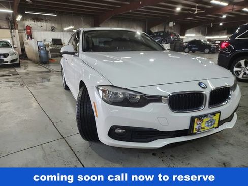 Used 2017 BMW 320i xDrive Sedan AWD/4WD image 1