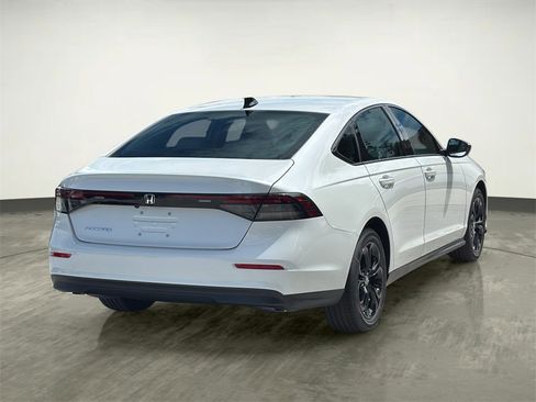 New 2025 Honda Accord SE image 9