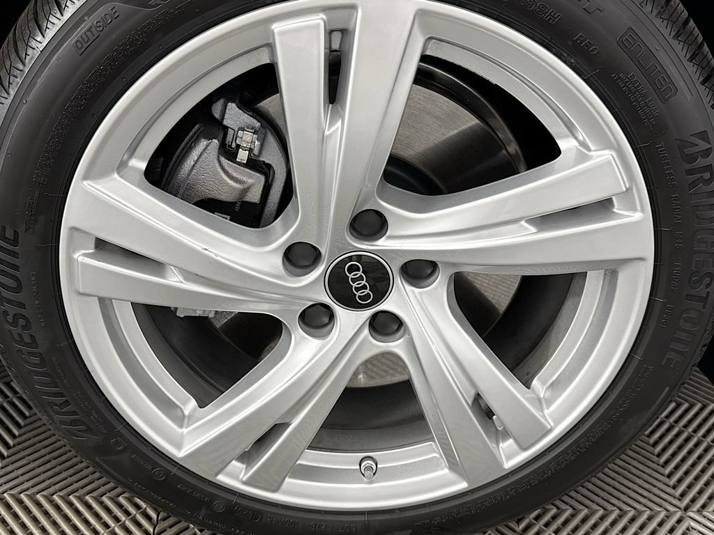 Used 2025 Audi A5 Premium w/ Convenience Package AWD/4WD image 31