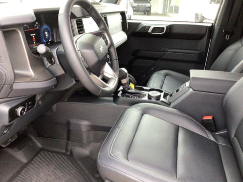 New 2025 Ford Bronco Badlands w/ Sasquatch Package AWD/4WD image 18