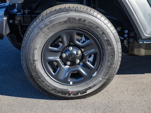 New 2026 Jeep Gladiator Sport image 9