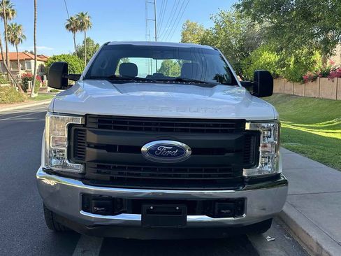 Used 2019 Ford F250 XL w/ XL Decor Group RWD image 3