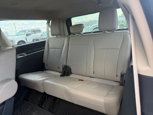 Used 2024 Ford Expedition Max XLT AWD/4WD image 10