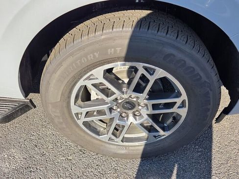 New 2026 Ford Expedition Active image 19