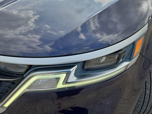Used 2022 Kia Carnival LX FWD image 28