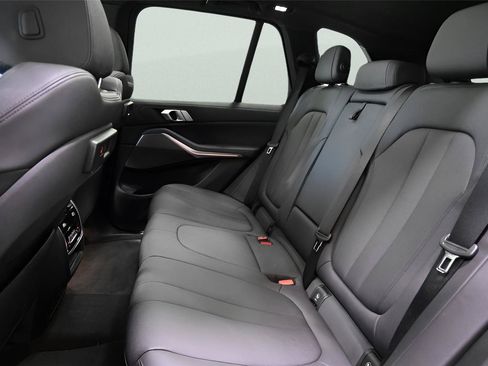 Used 2019 BMW X5 xDrive40i w/ Premium Package 2 AWD/4WD image 14