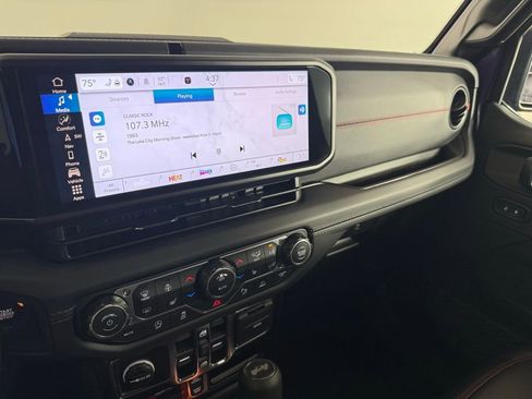 Used 2026 Jeep Wrangler Unlimited Rubicon AWD/4WD image 25