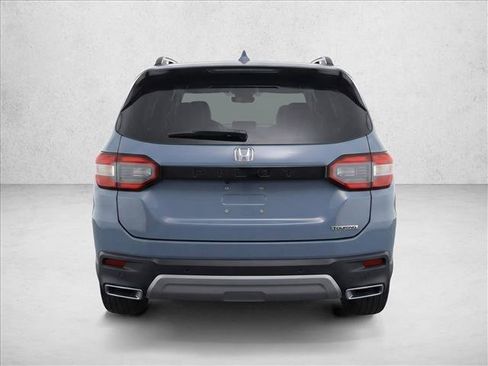 Used 2023 Honda Pilot Touring image 6