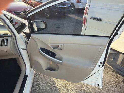 Used 2013 Toyota Prius Three FWD image 27