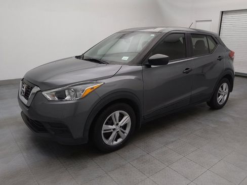 Used 2020 Nissan Kicks S image 2