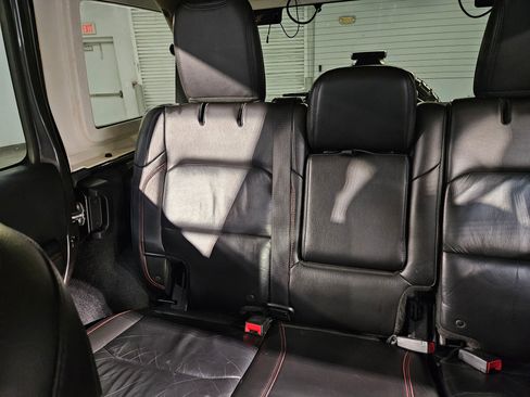 Used 2018 Jeep Wrangler Unlimited Rubicon image 12