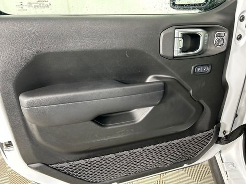 Used 2023 Jeep Wrangler Sport S image 11