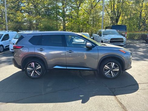 Certified 2023 Nissan Rogue SL w/ SL Premium Package AWD/4WD image 7