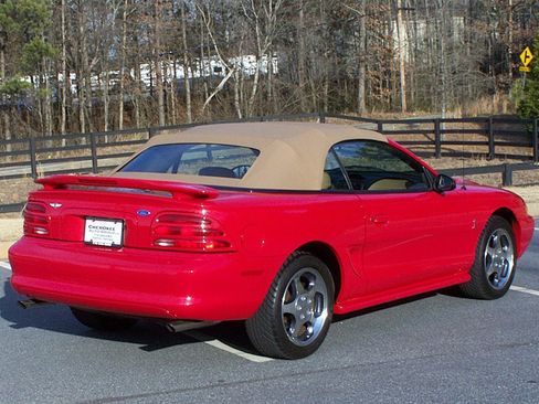 Used 1994 Ford Mustang GT image 4