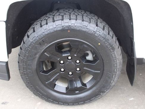 Used 2018 Chevrolet Silverado 1500 LT w/ All Star Edition image 11