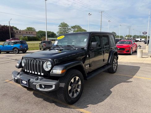 Used 2023 Jeep Wrangler Unlimited Sahara w/ Cold Weather Group AWD/4WD image 30