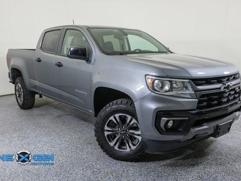 Used 2022 Chevrolet Colorado Z71 AWD/4WD image 1