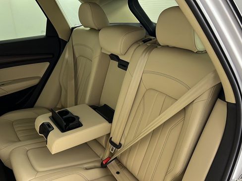 Used 2023 Audi Q5 2.0T Premium AWD/4WD image 4